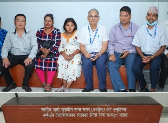 भाई कुलदीपलाई सम्झँदै रानामगरद्वारा अस्पताललाई ‘बिरामी कुरुवा बेड’ सहयोग