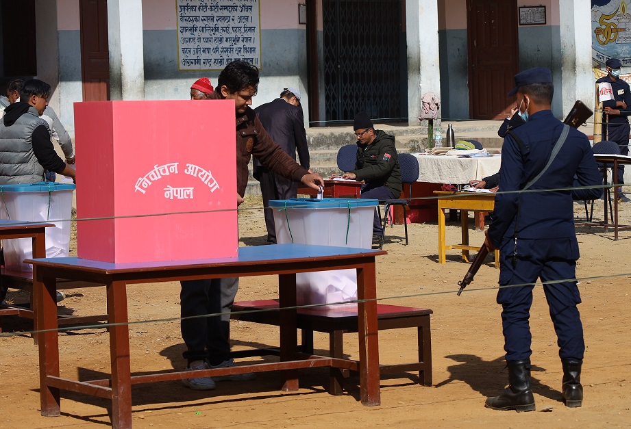 कास्कीमा ५० प्रतिशत मत खस्यो