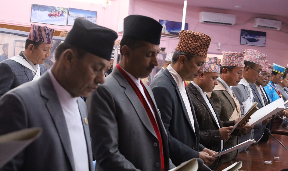 गण्डकी प्रदेशका सांसदले शपथ लिए