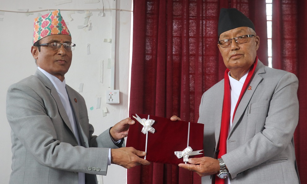गण्डकी सरकार निमार्णको बाटो खुल्यो, प्रदेश प्रमुख समक्ष निर्वाचनको प्रतिवेदन पेस