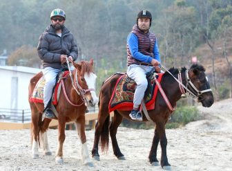 एघारौं पोखरा महोत्सवमा घोडसवार गराइने