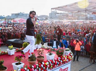 पोखरा महोत्सवमा शनिवार दर्शकको भीड