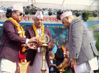 पोखरा महोत्सव सुरु, महोत्सवले आर्थिक चलायमानलाई टेवा पुग्छः मुख्यमन्त्री अधिकारी