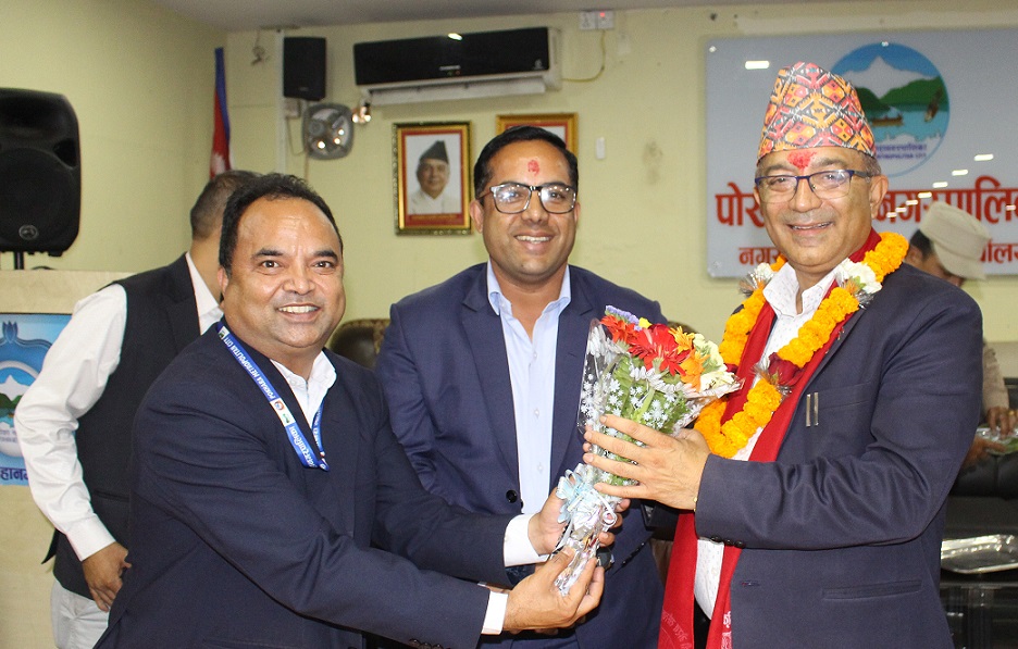 पोखराका मयेर धनराज आचार्य जापान प्रस्थान