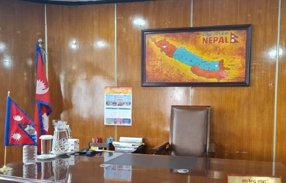 मेयर बालेनको कार्यकक्षमा ‘ग्रेटर नेपाल’ को नक्सा