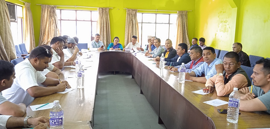 ठूला दरका भारतीय नोटलाई वैधानिकता दिन व्यवसायीको माग, भारतकै कारण सम्भव भएन