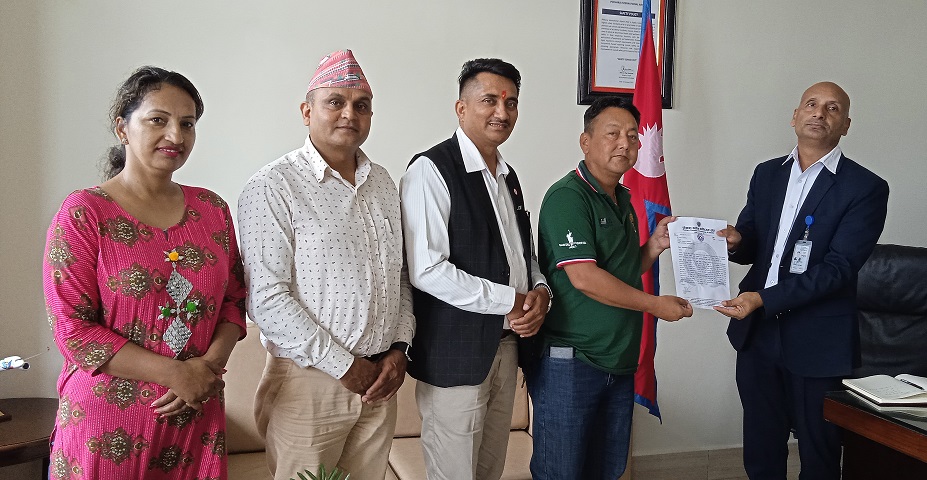 पोखरा एयरपोर्टको पार्किङ शुल्क घटाउन पोउवा संघको माग