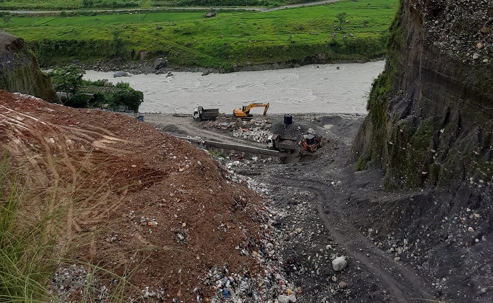 पोखरा महानगरले मंगलबार लामेआहालमा फोहर व्यवस्थापन गर्ने