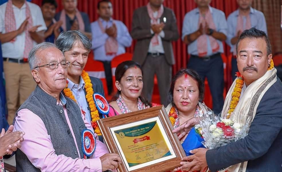 फोटो पत्रकार राम गुरुङलाई राष्ट्रिय फोटोग्राफी पुरस्कार