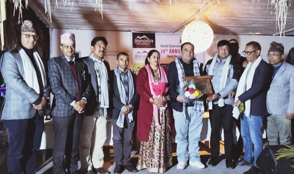 होटल कार्यकारी क्लब पोखराद्धारा होटल व्यवसायी हरि गैरे सम्मानीत