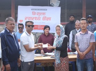 जो बस्छन् गाउँमा, उसैको स्वास्थ्य बीमा