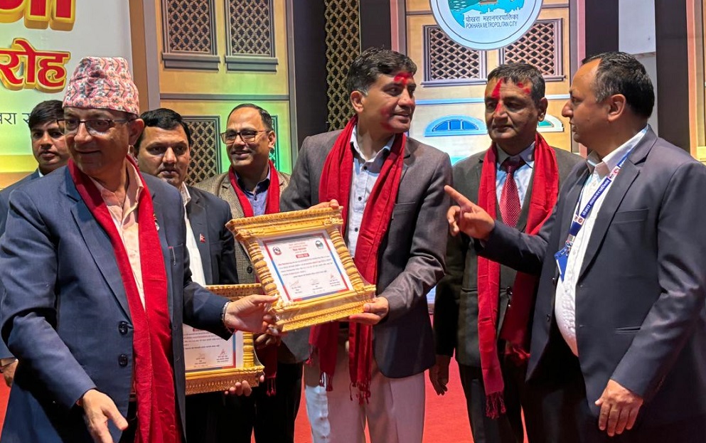 सामुदायिकमा विन्ध्यबासिनी मावि र सस्थागत तर्फ मदरल्याण्ड मावि कास्की जिल्ला प्रथम