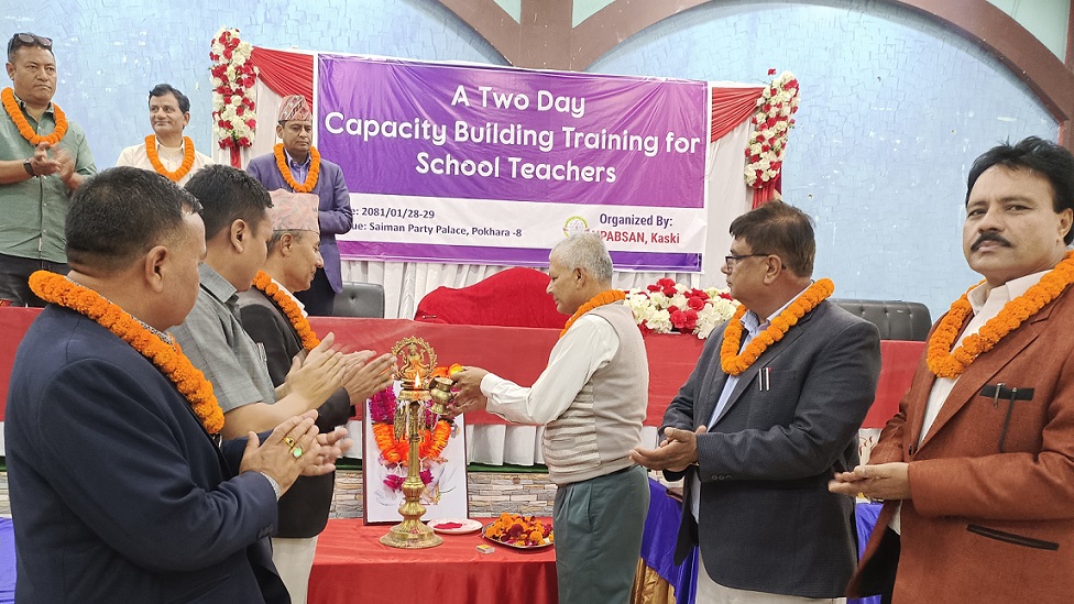 एन प्याव्सन कास्कीद्धारा १ हजार २ सय शिक्षकलाई तालिम