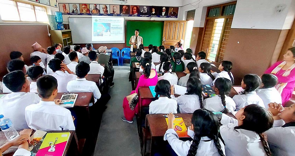 सम्पदाले विद्यार्थीलाई सिकायो मानव अधिकार