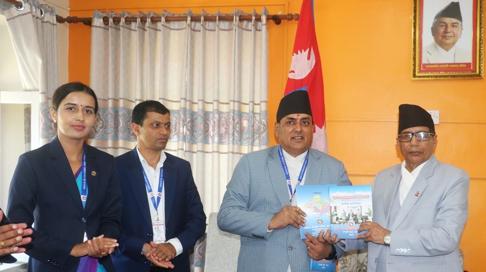 मुख्य न्यायाधिवक्ताको कार्यालयको प्रतिवेदन प्रदेश प्रमुख समक्ष प्रस्तुत