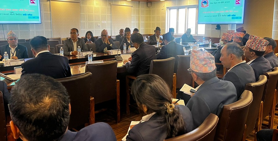 शत प्रतिशत नतिजा निकाल्न शिक्षामन्त्री भट्टराईद्वारा कर्मचारीलाई आग्रह