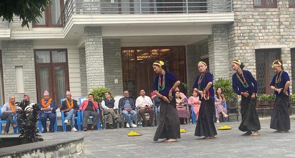 सहाराको देउसीभैलोबाट १२ लाख संकलन