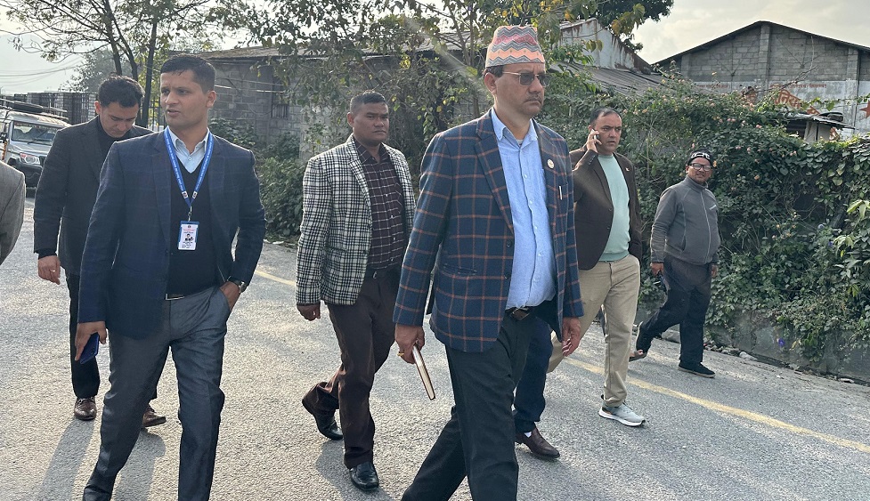 ‘यातायातका ढड्डामा बिचौलियाको पहुँच किन?’