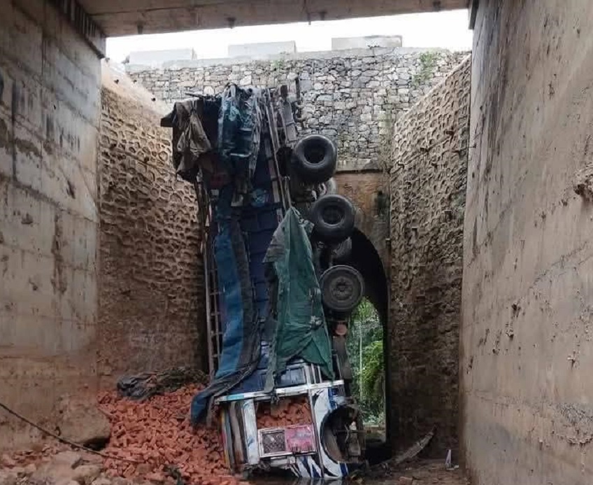 तनहुँमा ट्रक स्करपियो ठोकिदा २ जनाको मृत्यु