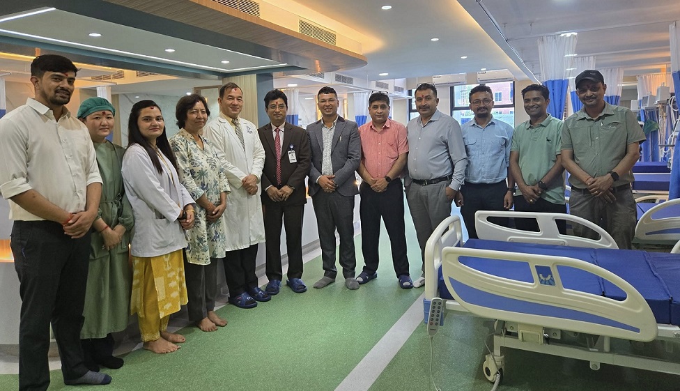 जिएमसीमा न्यूरो सर्जिकलको अत्याधुनिक आइसीयू थप, प्रा डा याम रोकाले थाले सर्जरी