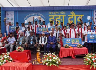 डुंगा दौड प्रतियोगितामा पुरुषतर्फ फेवा हर्पन सहकारी र महिलातर्फ ताल पारी समुह प्रथम