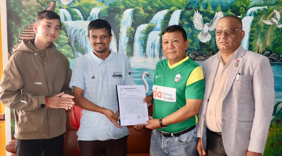 अन्तर्राष्ट्रिय म्याराथन धावक कुसाङ गुरुङद्वारा पर्वतीय दौडको प्रथम पुरस्कार प्रायोजन