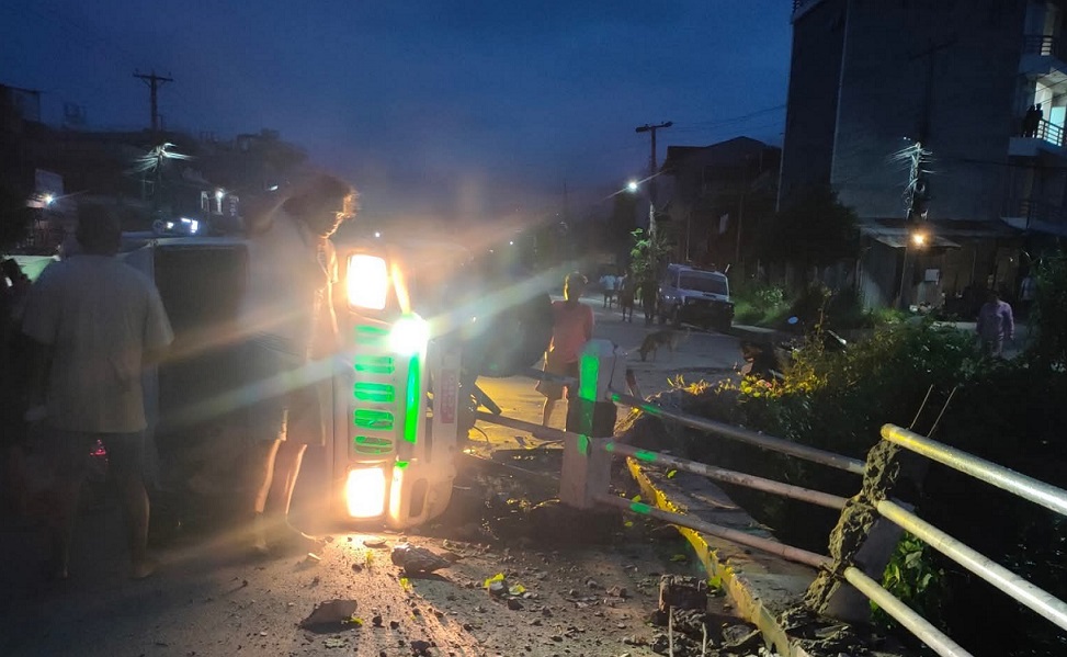 पोखराको फिर्केपुलमा जिप दुर्घटना