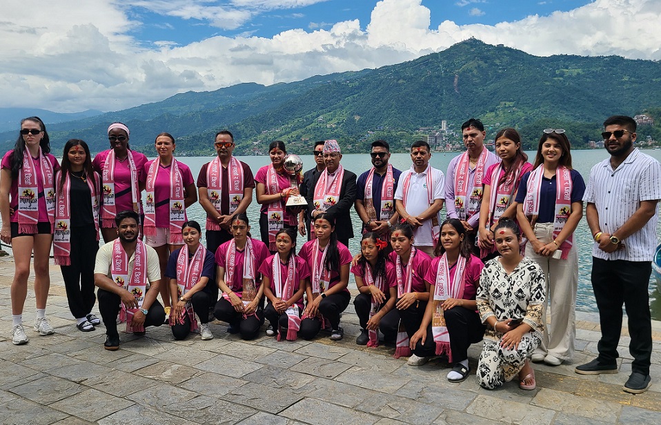 पोखरामा हुने एभरेस्ट महिला भलिबल लिगको ट्रफी अनावरण
