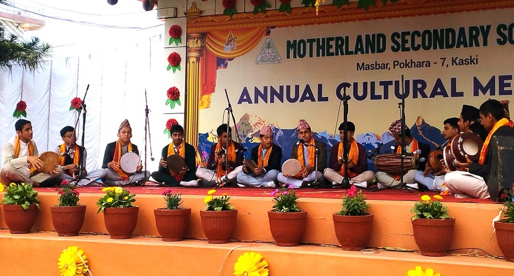 मदरल्याण्डमा सांस्कृतिक पर्वः भजनदेखि योगासम्म, कलादेखि गलासम्म