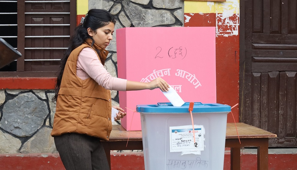 पोखरा एक केन्द्रमा शत प्रतिशत मत खस्यो, कास्कीमा २० प्रतिशत, शान्तिपूर्ण रूपमा निर्वाचन जारी