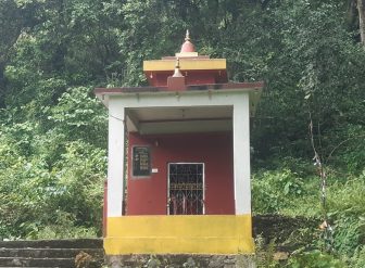 एक सय ११ वर्ष देखिको इतिहासको जीवन्त साक्षी मनकौरी देवी प्रवद्र्धनको पर्खाइमा
