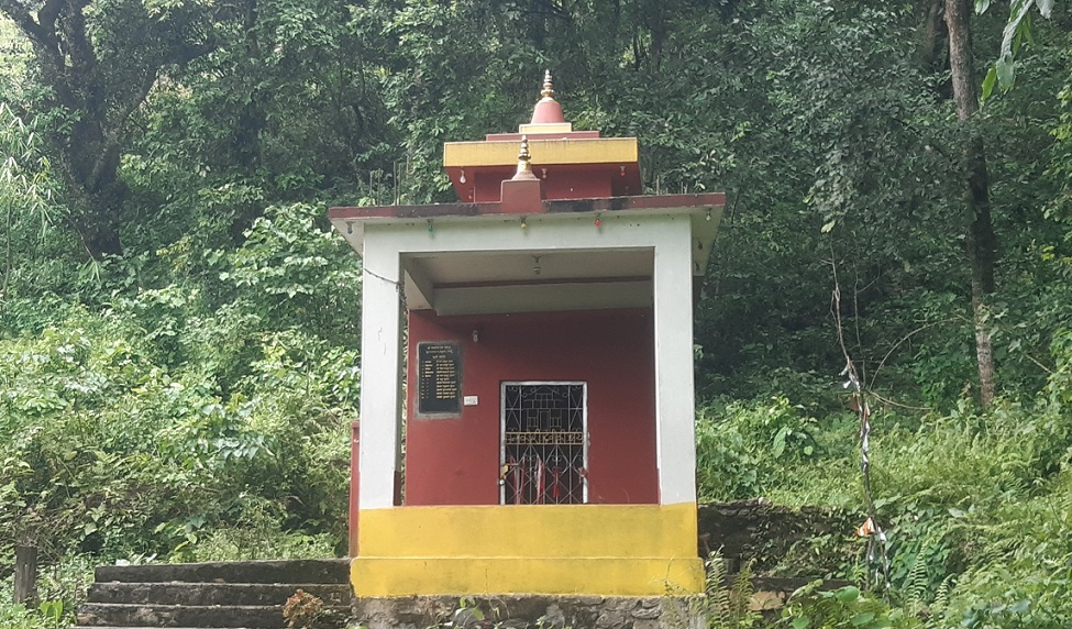 एक सय ११ वर्ष देखिको इतिहासको जीवन्त साक्षी मनकौरी देवी प्रवद्र्धनको पर्खाइमा