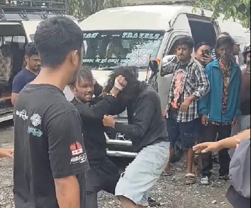 पोखरामा सार्वजनिक स्थानमा झै–झगडा गर्ने ४ जना पक्राउ