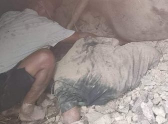 स्याङ्जामा गोठमा काम गरिरहेका किसानमाथि पहिरो खस्यो, एक जनाको मृत्यु