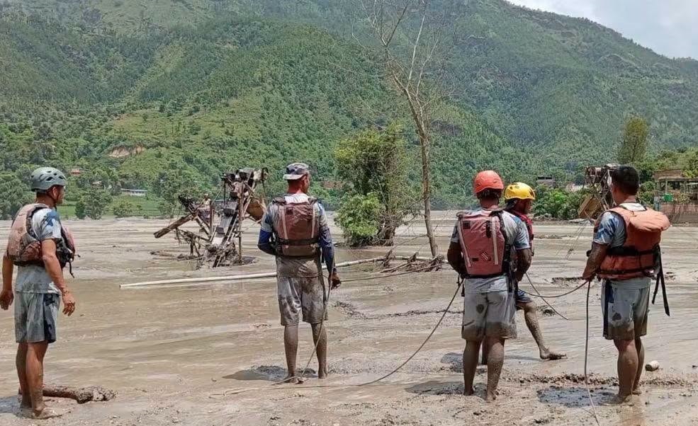 बाढीबाट भएको जनधनको क्षतिप्रति होटल संघ पोखराद्वारा दुःख व्यक्त