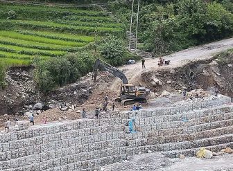 मोदीखोलाको बाढीले भत्काएको वीरेठाँटी सडक सञ्चालनमा, घान्दुक जाने बाटो खुल्यो