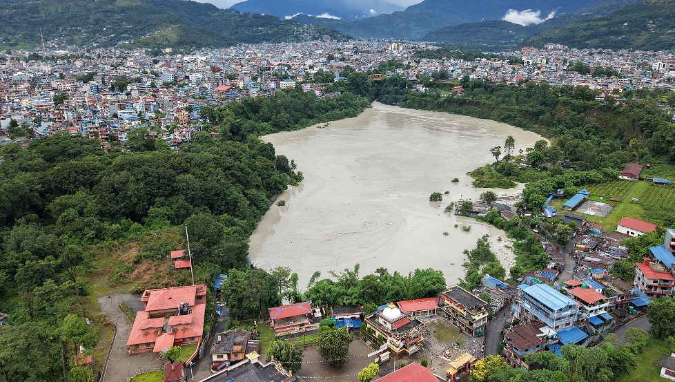 पोखराको रामघाटमा सेती नदी थुनिएर ताल तस्बिर- सञ्जय शाक्य