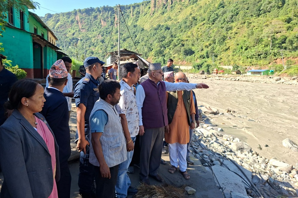 बाढीपहिरो प्रभावित क्षेत्रमा मुख्यमन्त्री पाण्डे, उद्धार राहत र पुनर्निर्माणलाई प्राथमिकता