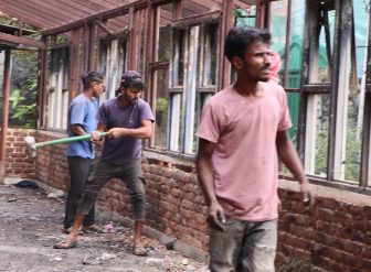 जेन्जी आन्दोलनमा जलेको पोखरा महानगरको भवन भत्काउन सुरु