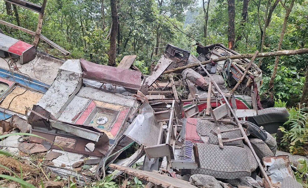 पोखरा स्कुल बस दुर्घटनाः मृत्यु भएका चार जनाको पहिचान खुल्यो, को को घाइते सहित